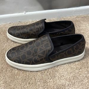 Calvin Klein monogram shoes. Size 6 in kids